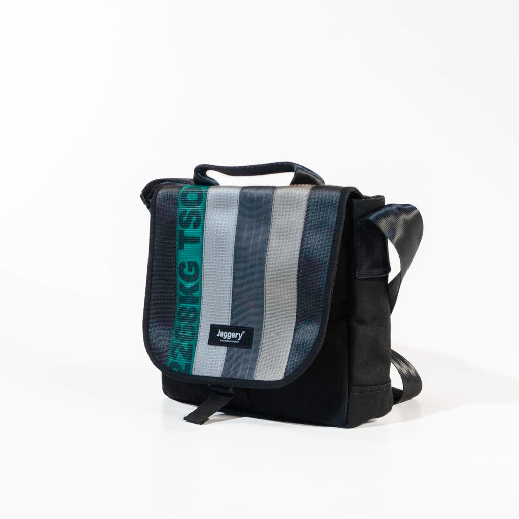 Cafe Sacthel In Green Cargo With Black Canvas