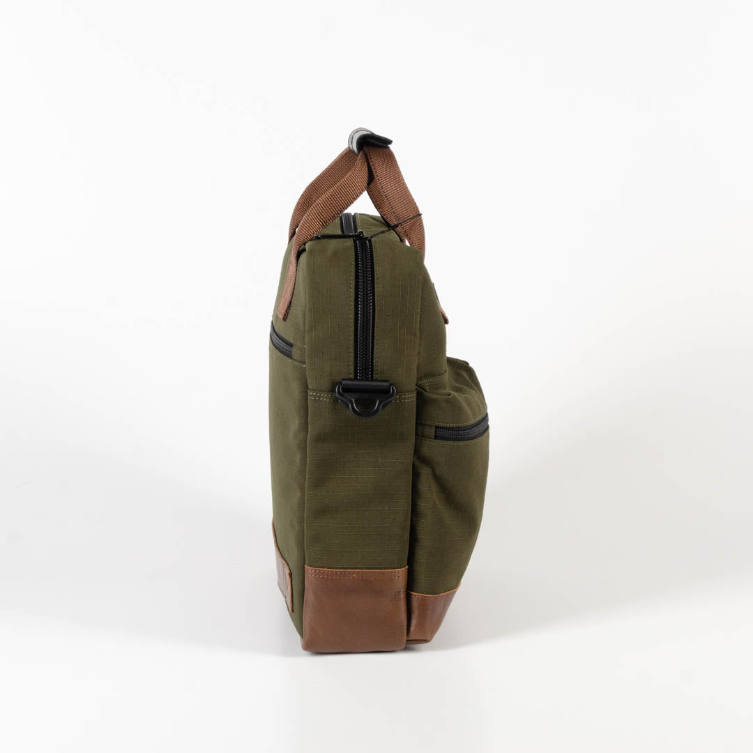 Pilot’S Everyday In Olive Og Canvas & Salvaged Leather