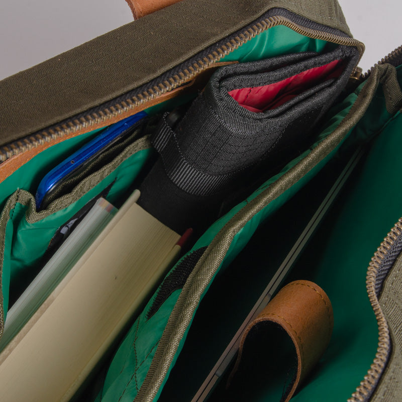 Director'S Bag In Olive Green & Brown