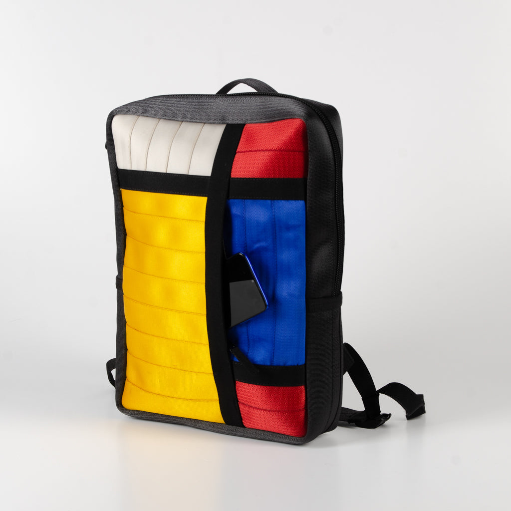 Frontpack In Mondrian Style