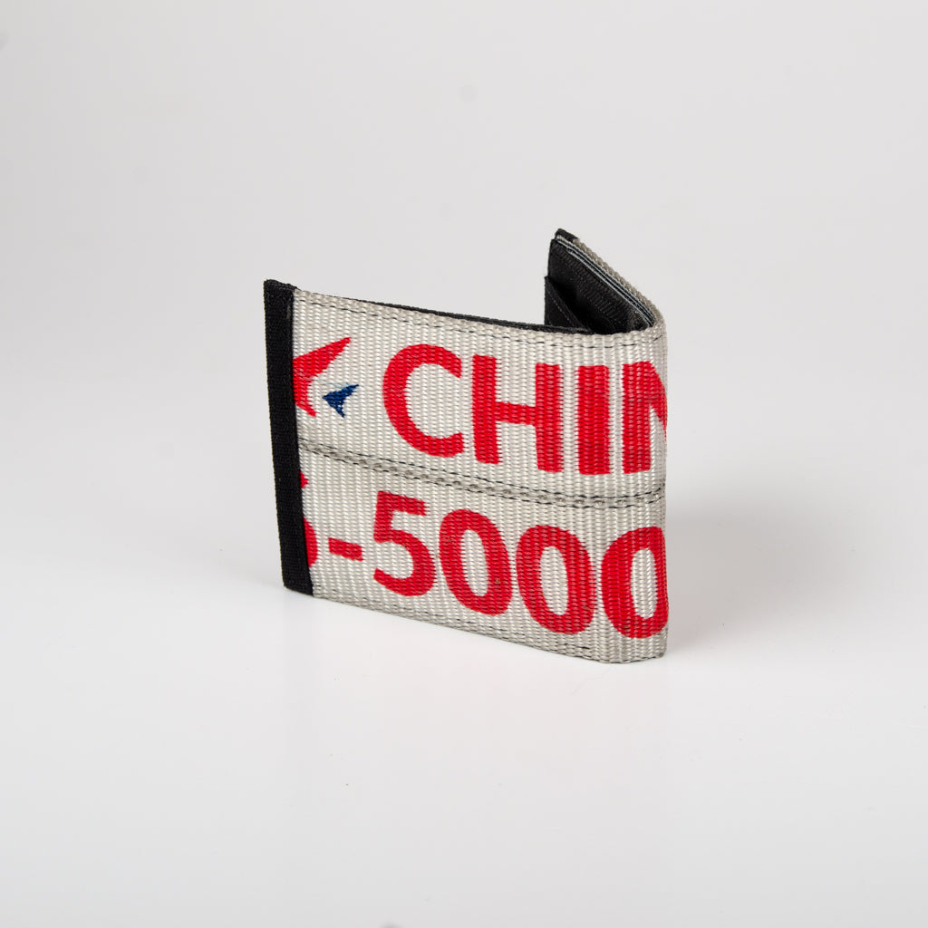 Zip Wallet In White Gargo Belts