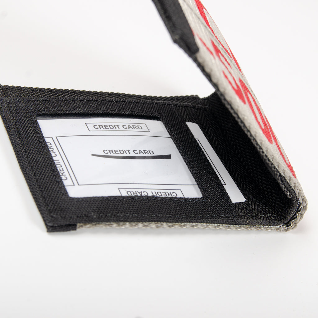 Zip Wallet In White Gargo Belts