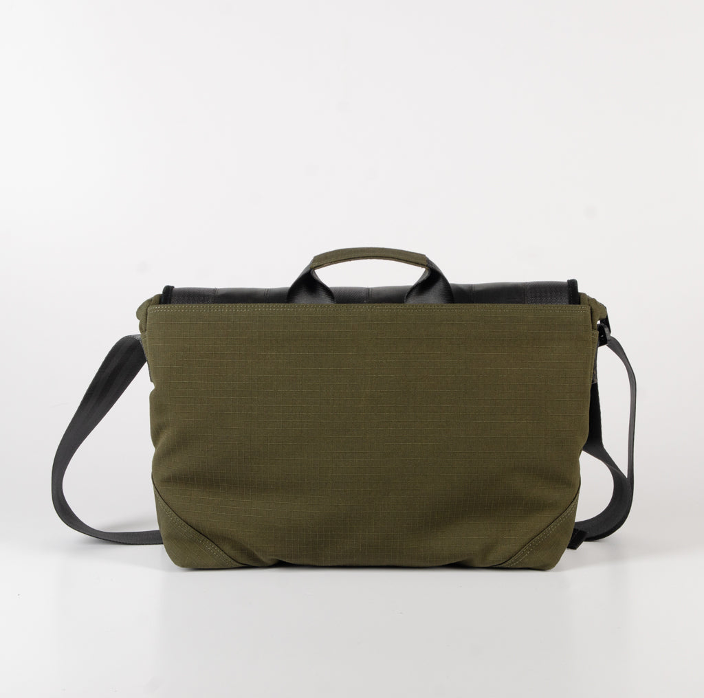 Doer's Messenger In Black Seat Belts And Green Canvas