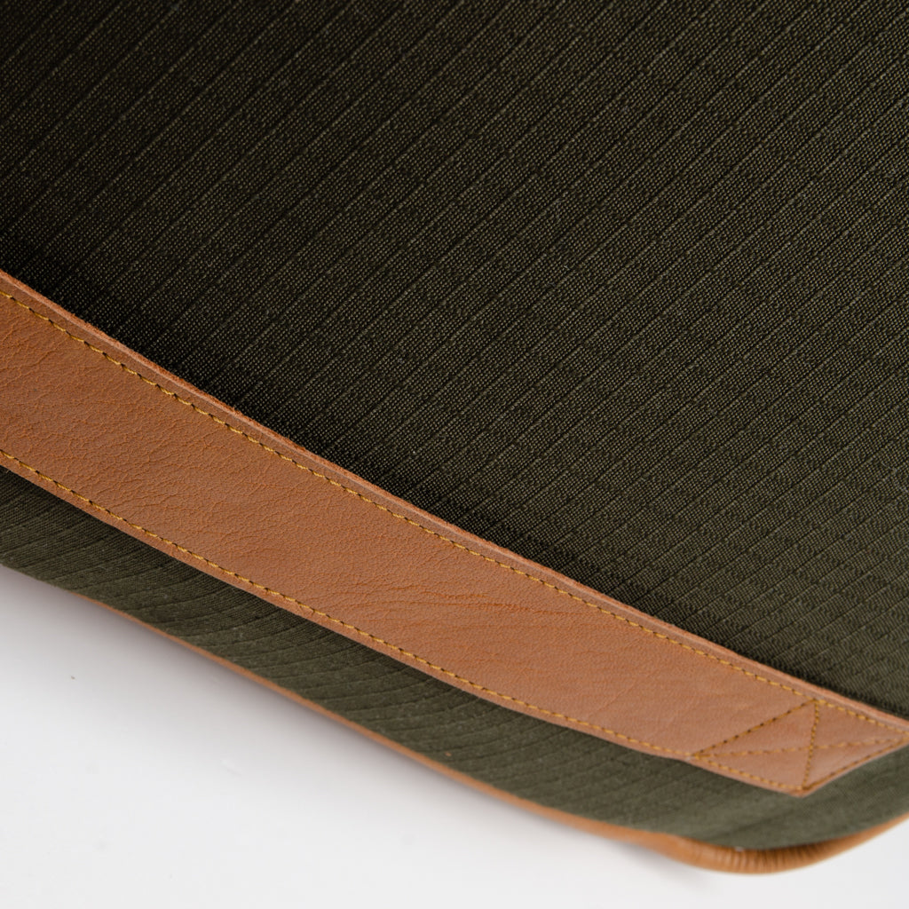 Hustler's Everyday Bag In Olive Green & Nubuck