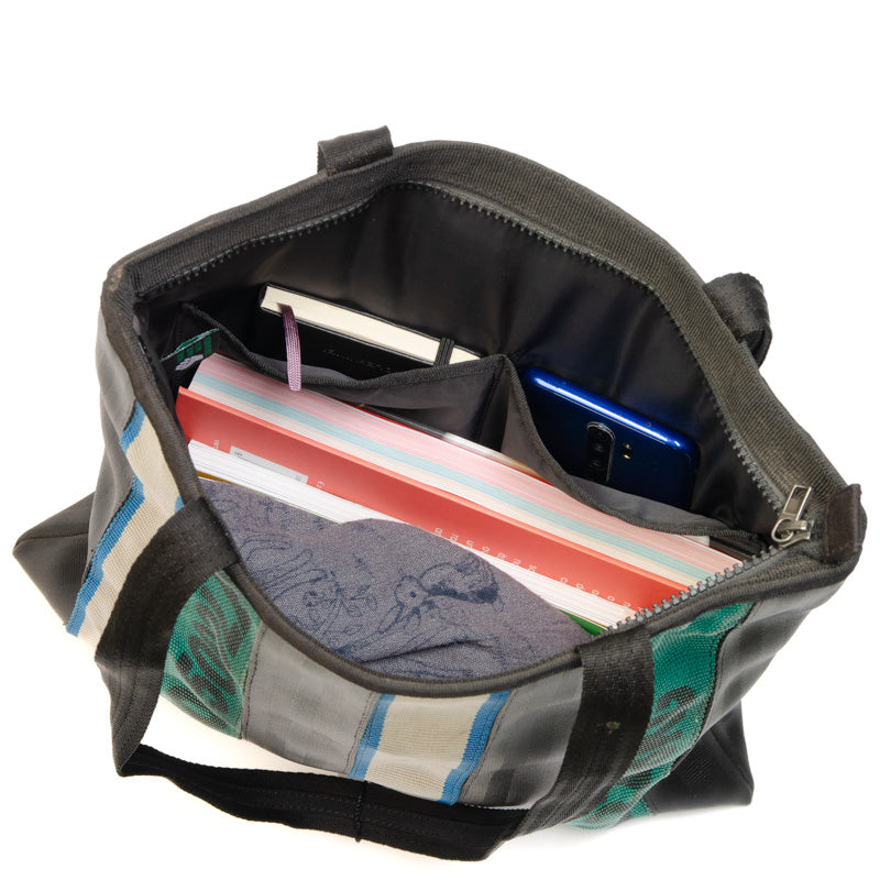 Dopika Jhola In Green Cargo With White & Black Seat Belts