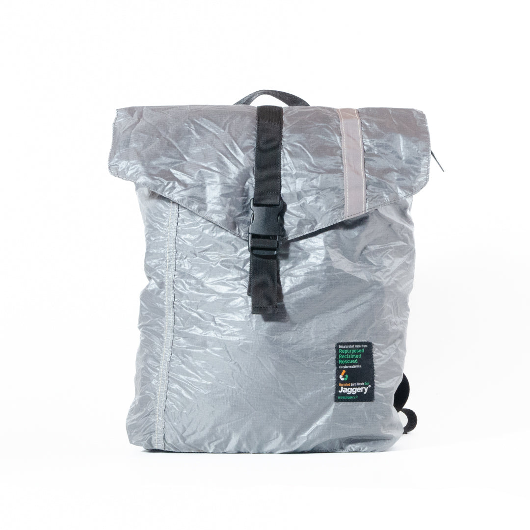 Gravity Bag With Parachute And Black Seat Belts
