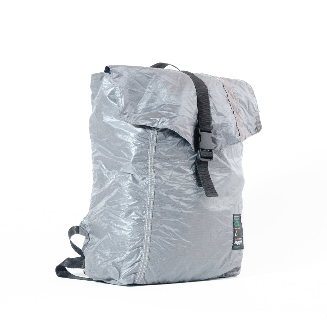 Gravity Bag With Parachute And Black Seat Belts
