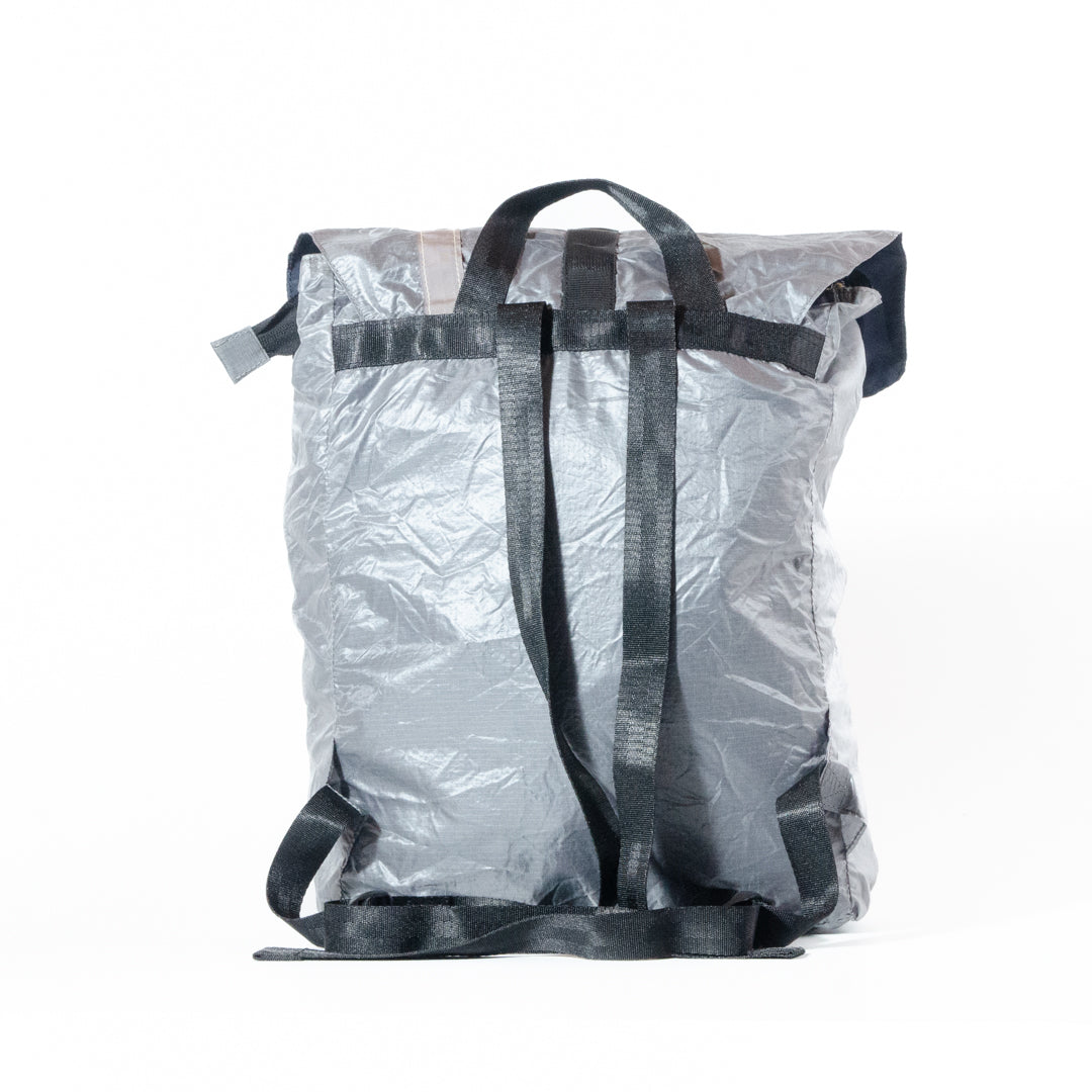 Gravity Bag With Parachute And Black Seat Belts